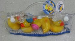 Rappel produit DAM Jouets de Bain ''Water World'' 4 canards en plastique 6120210Code  barre: 5414561202103 