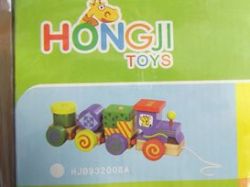 Rappel produit HONGJI TOYS Train en Bois ''Funny Pull Train''  9008